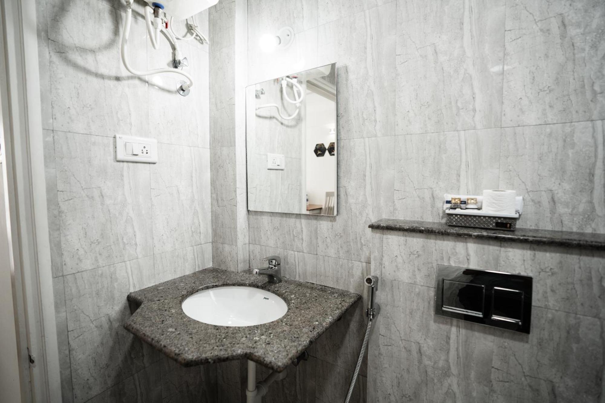 קלנגוטה Bellagio Rezidencia 1 Bhk Service Apartments מראה חיצוני תמונה